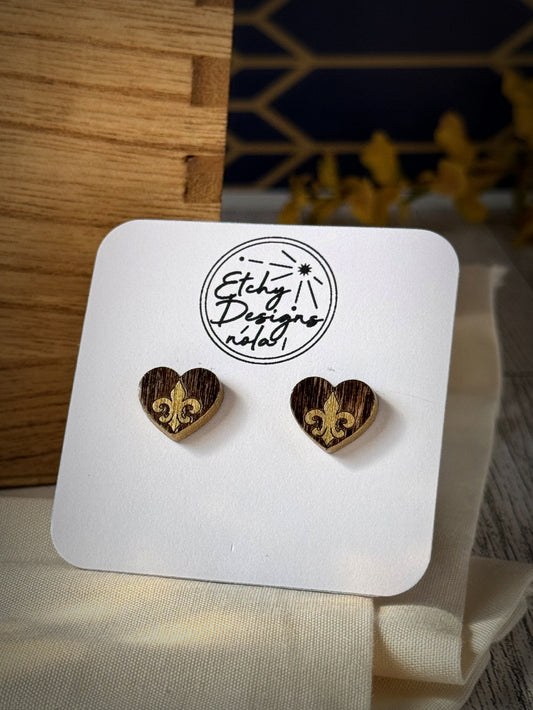 Fleur De Lis In Heart Studded - Stained Brown and Gold